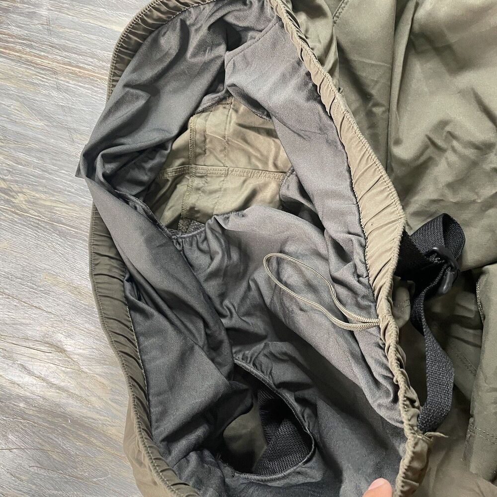 The North Face Mens Shorts - Picture 5 of 5